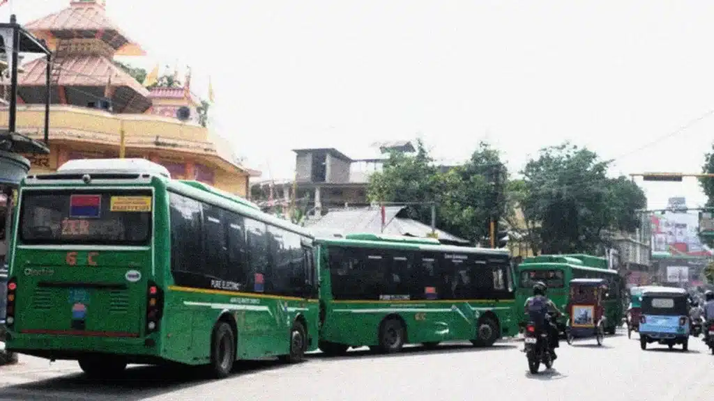 "Green Buses" lining up at Nepali Mandir, Guwahati